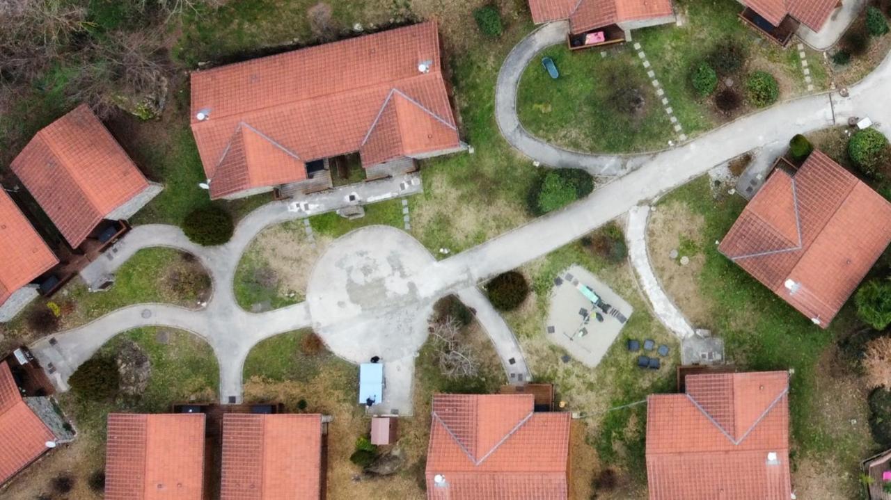 Aparthotel Le Hameau du Comté de Foix Mercus-Garrabet Exterior foto